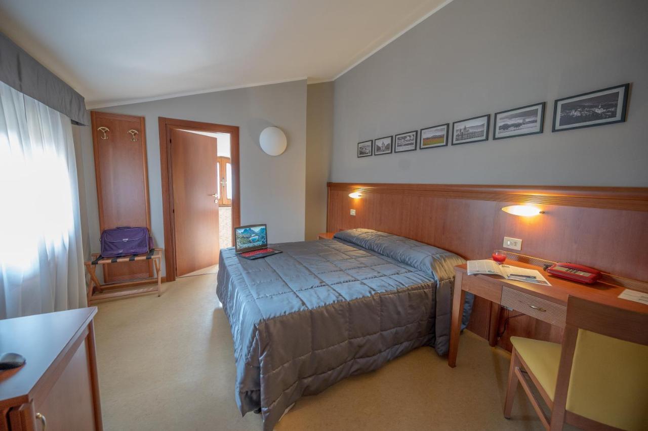 Hotel Moderno Assisi Esterno foto