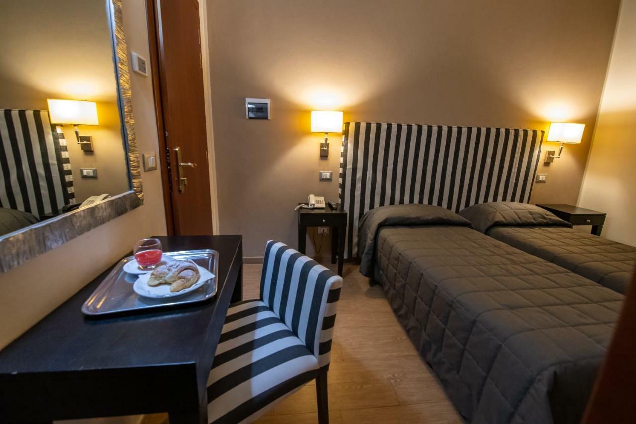 Hotel Moderno Assisi Esterno foto